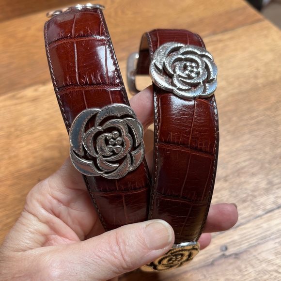 Brighton Brown Crocodile Embossed Silver Tone Rose Embellished Belt - M/L 32 - Picture 6 of 9